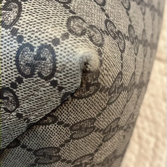 Extra large Gucci gg reversible tote - EUC - Picture 5 of 16